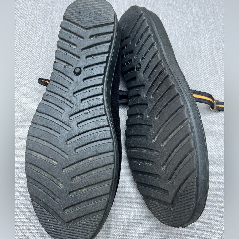 Black faux suede flat shoes, round toe,strap across,metal closure,rubber sole, 7 - Picture 8 of 9
